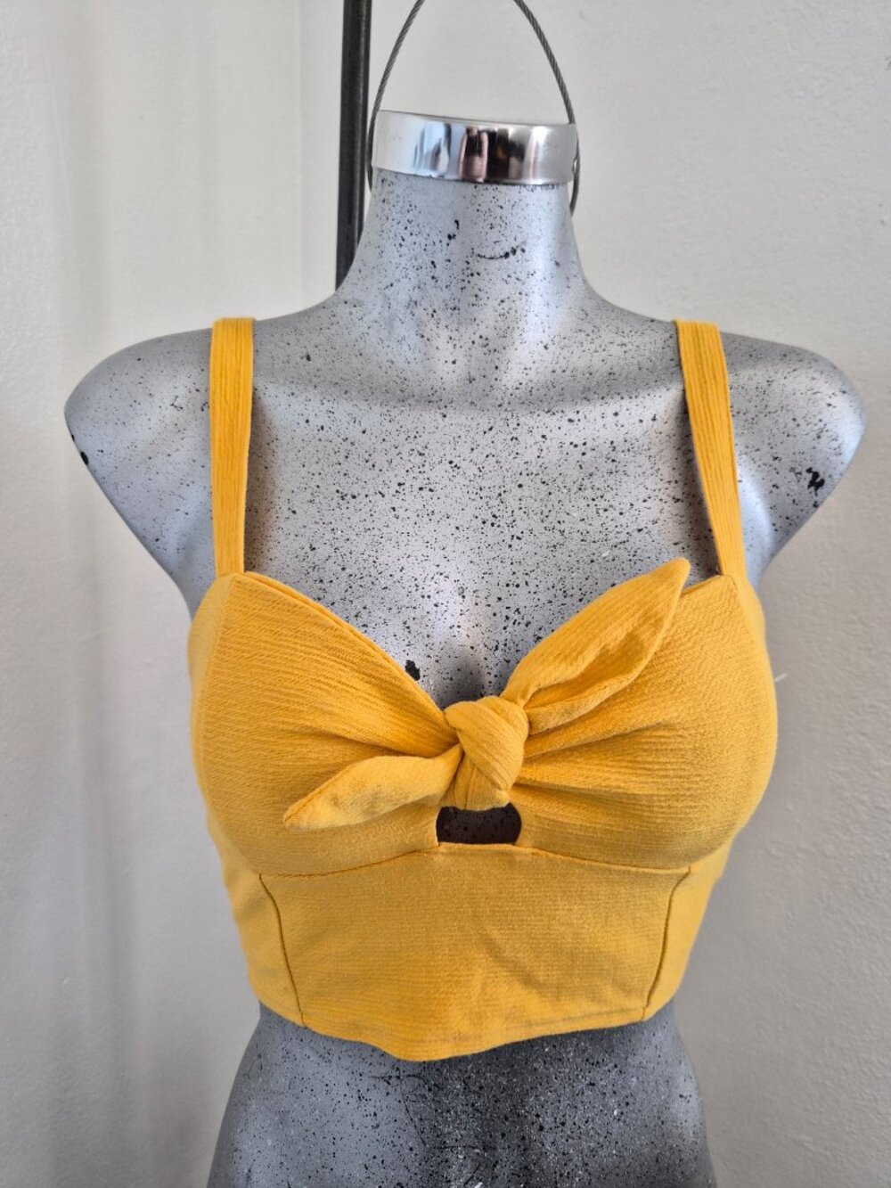 Mustad yellow Tie-Front Crop Top